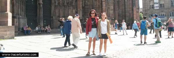 Plaza de la catedral de Estrasburgo Francia